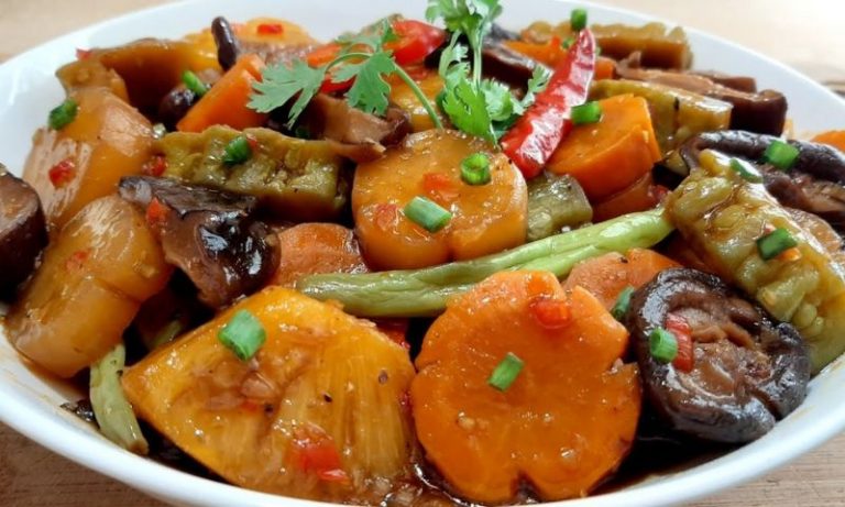 RAU CỦ KHO CHAY ĐẦY ĐỦ DINH DƯỠNG, THƠM NGON - Thuong bep