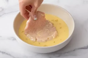 Thịt lợn chiên giòn kiểu Schnitzel (12)